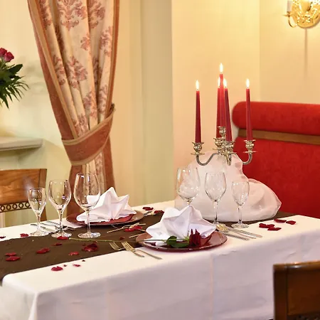 Graf Von Mansfeld Otel 3*