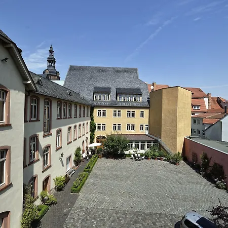 Graf Von Mansfeld Otel 3*