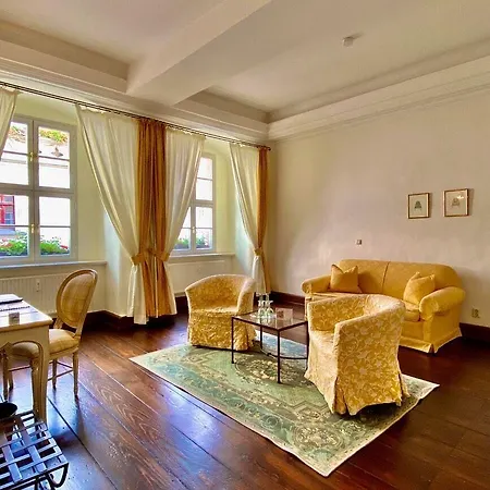 Graf Von Mansfeld Otel