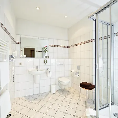 Graf Von Mansfeld Otel