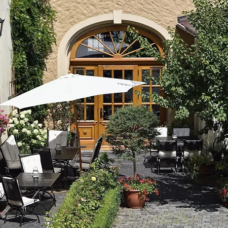 Graf Von Mansfeld Hotel