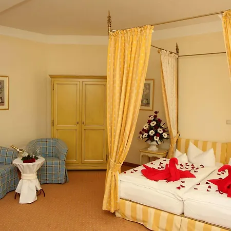 Hotel Graf Von Mansfeld 3*