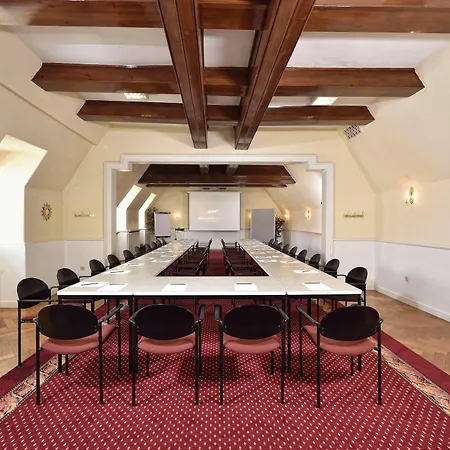Graf Von Mansfeld Hotel