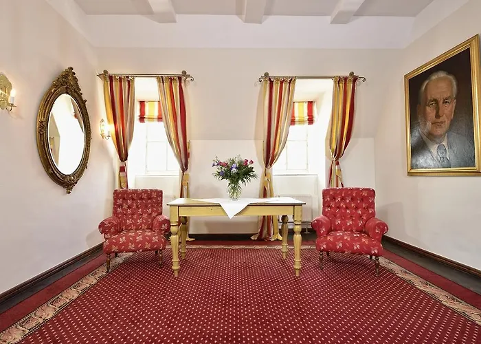 Graf Von Mansfeld Hotell