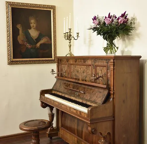 Graf Von Mansfeld Hotell