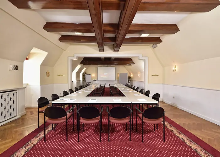 Graf Von Mansfeld Szálloda 3*