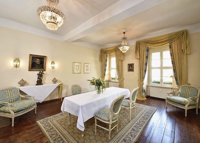 Graf Von Mansfeld Szálloda 3*